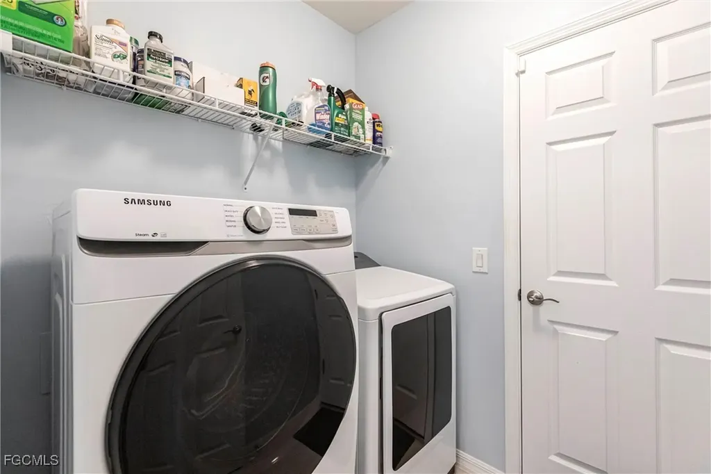 3313 Acapulco Circle Cape Coral FL 33909