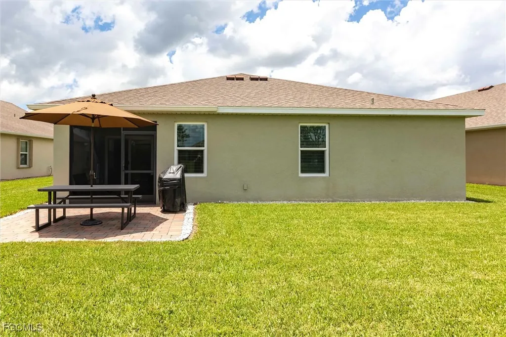 3313 Acapulco Circle Cape Coral FL 33909