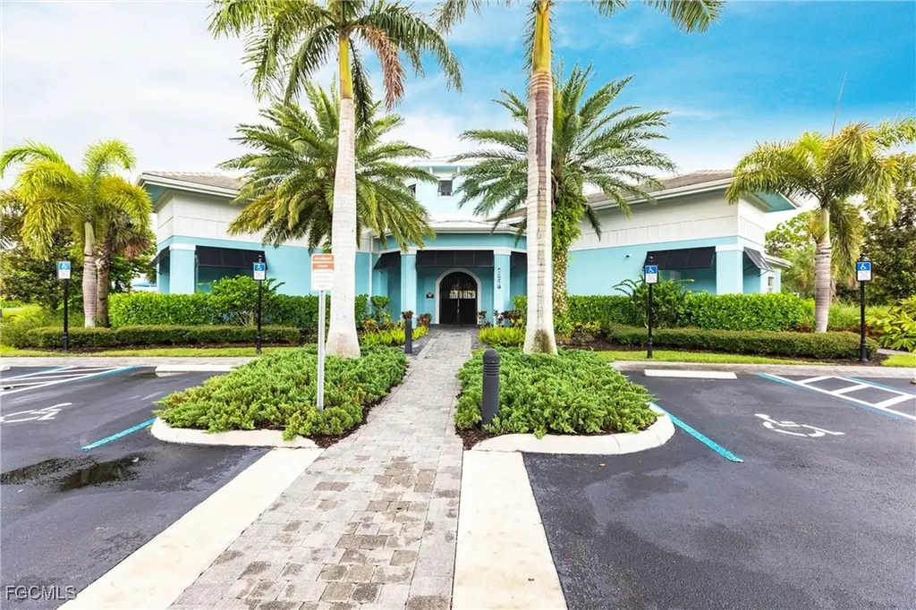 3313 Acapulco Circle Cape Coral FL 33909