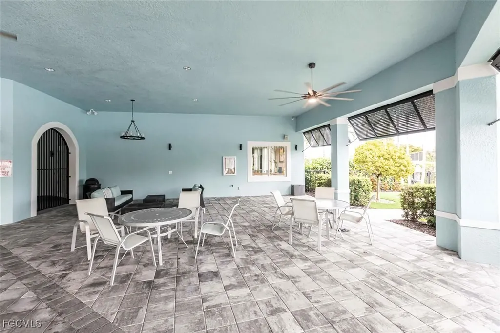 3313 Acapulco Circle Cape Coral FL 33909