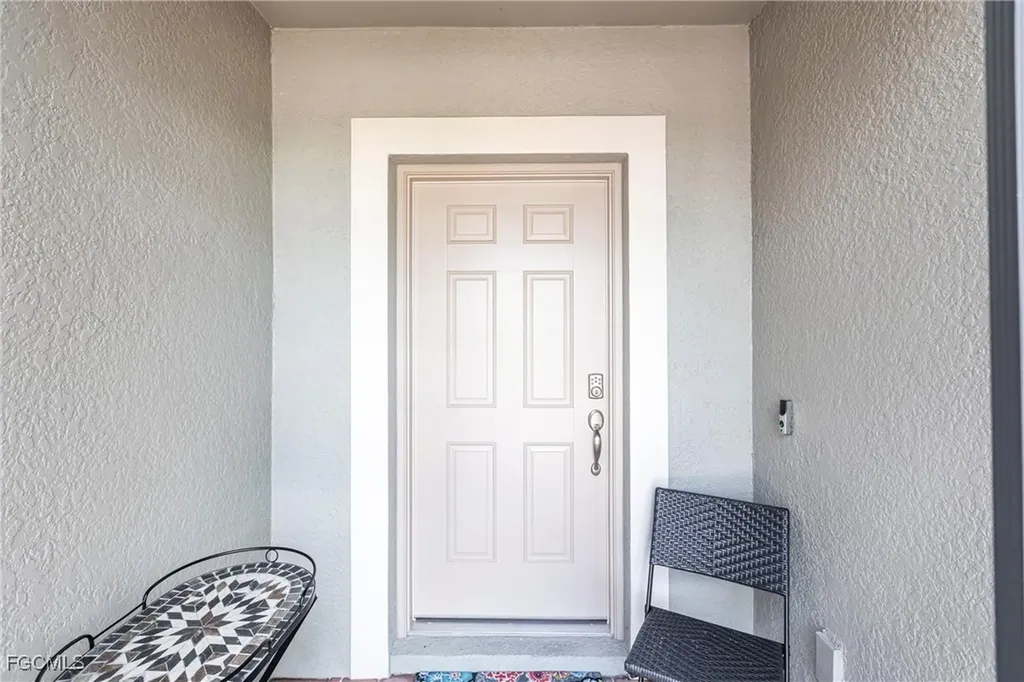 3313 Acapulco Circle Cape Coral FL 33909