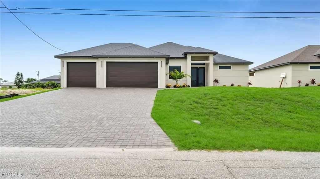 1717 NW 2nd Street Cape Coral FL 33993