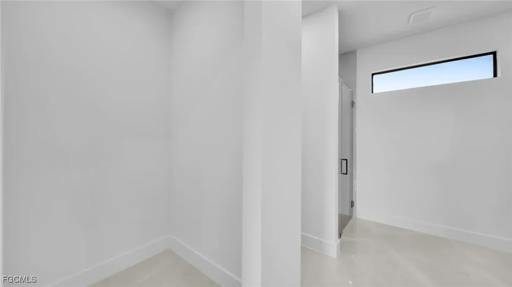 1717 NW 2nd Street Cape Coral FL 33993