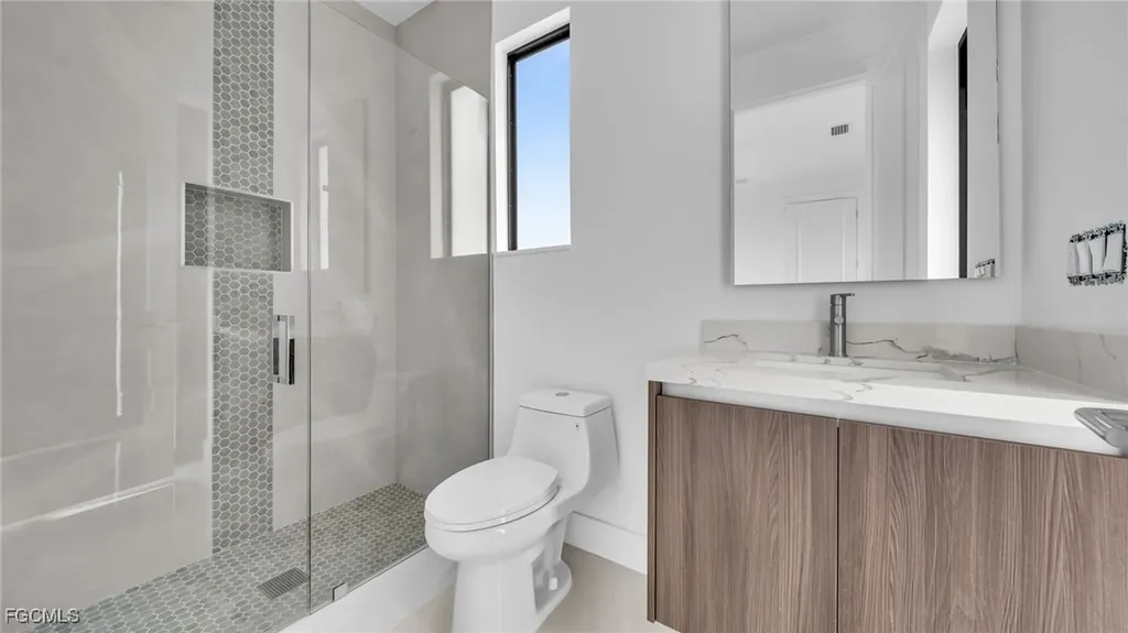 1717 NW 2nd Street Cape Coral FL 33993