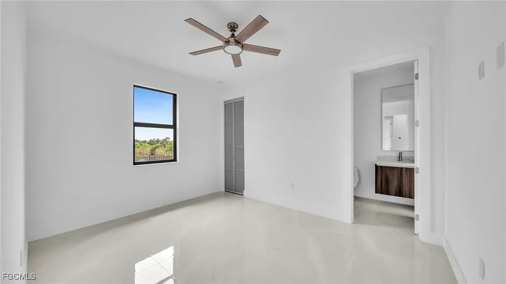 1717 NW 2nd Street Cape Coral FL 33993