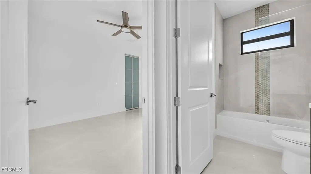 1717 NW 2nd Street Cape Coral FL 33993