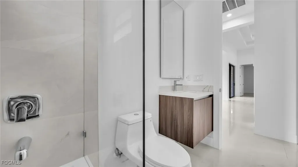 1717 NW 2nd Street Cape Coral FL 33993