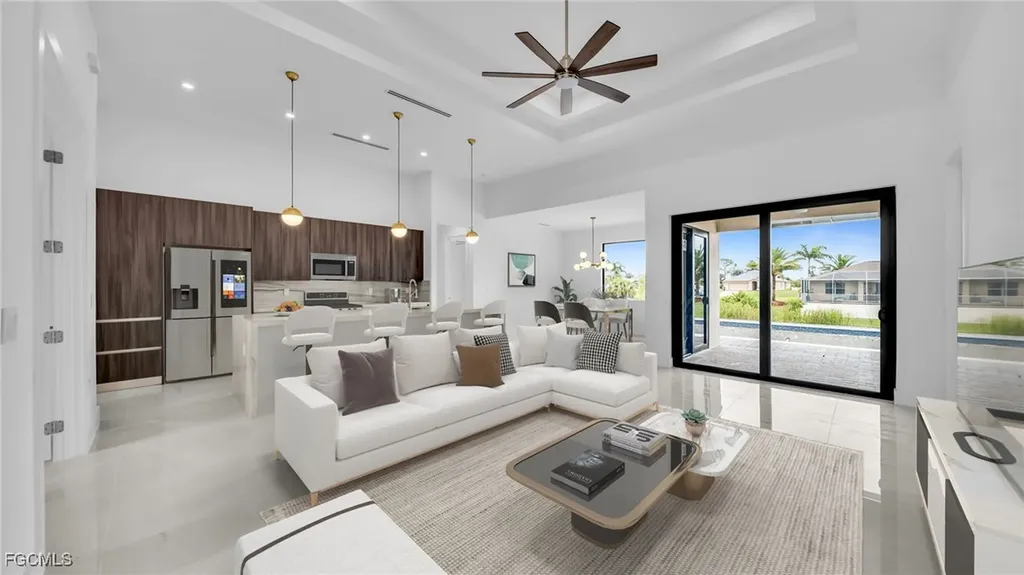 1717 NW 2nd Street Cape Coral FL 33993