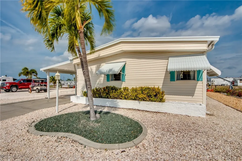 4920 Gulfgate Lane St. James City FL 33956