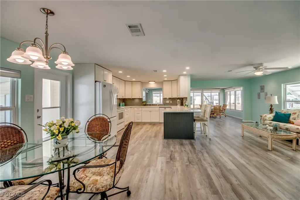 4920 Gulfgate Lane St. James City FL 33956