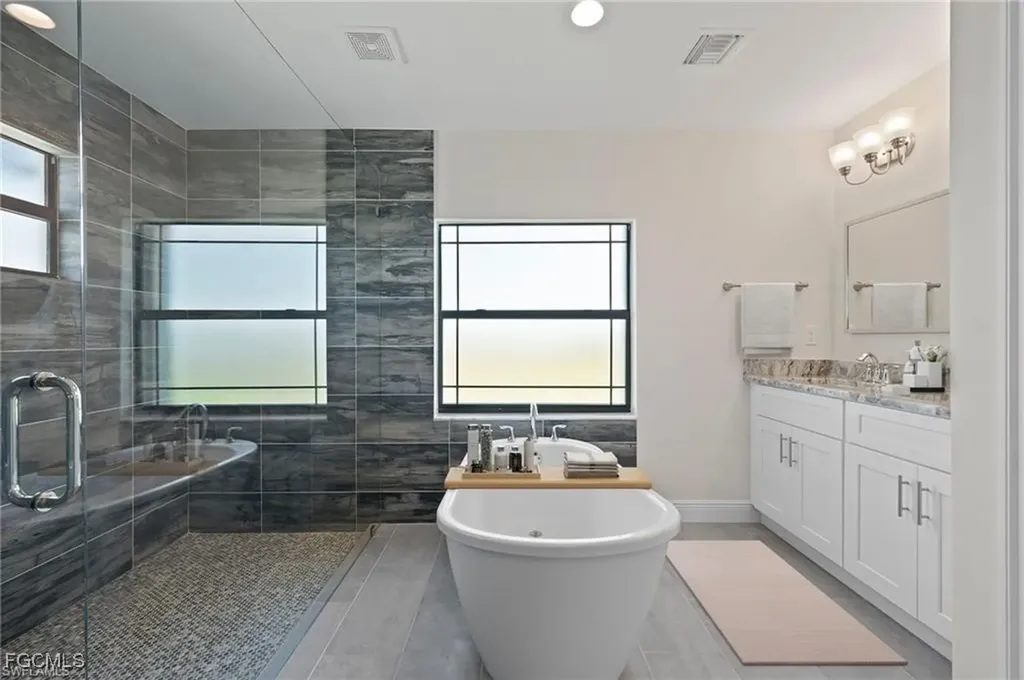 4009 NW 39th Street Cape Coral FL 33993