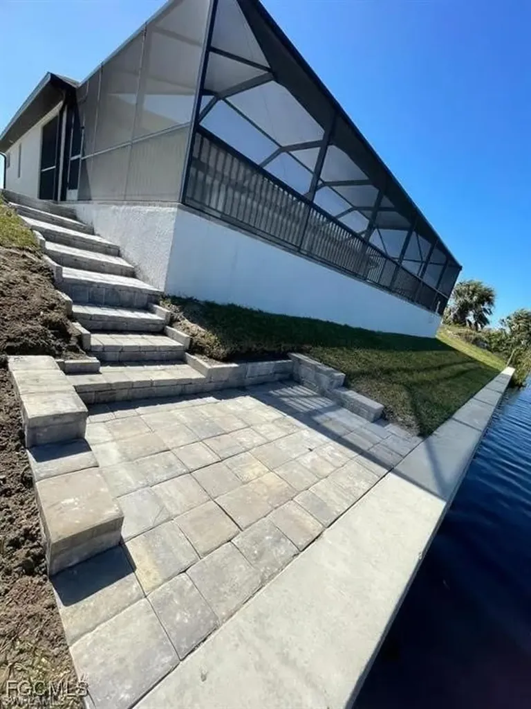 4009 NW 39th Street Cape Coral FL 33993