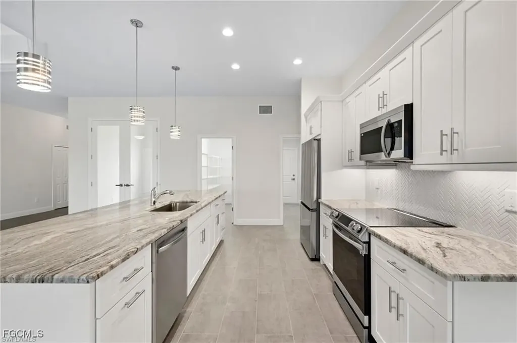 4009 NW 39th Street Cape Coral FL 33993