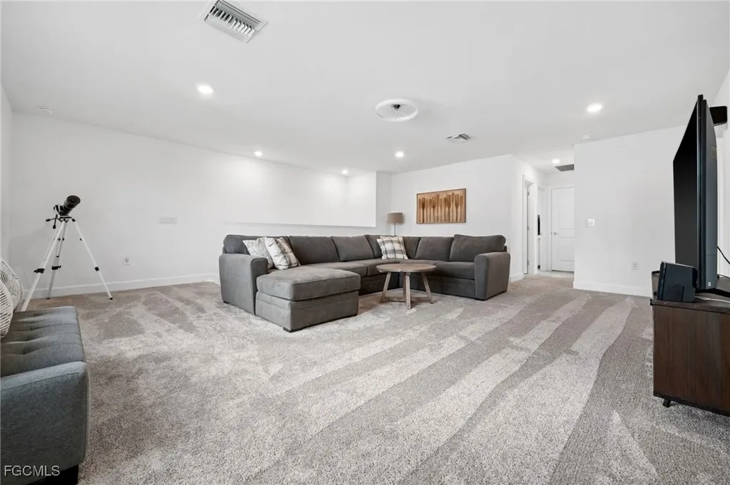 3664 Passion Vine Drive Alva FL 33920