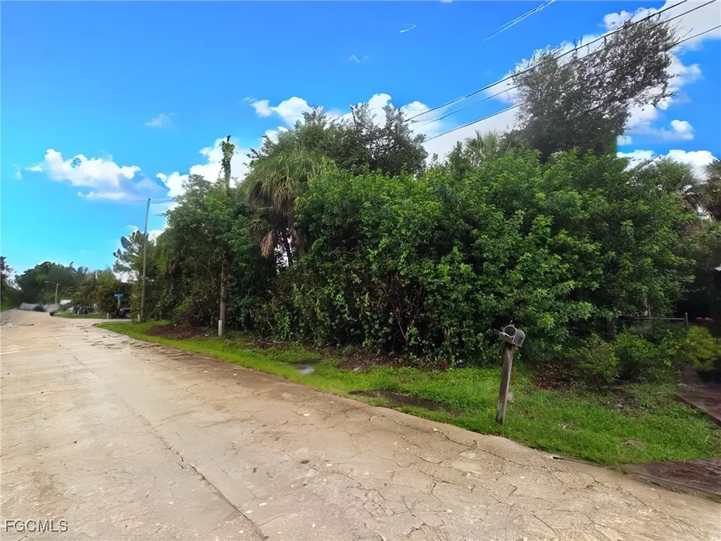 519 San Jose Street North Fort Myers FL 33903