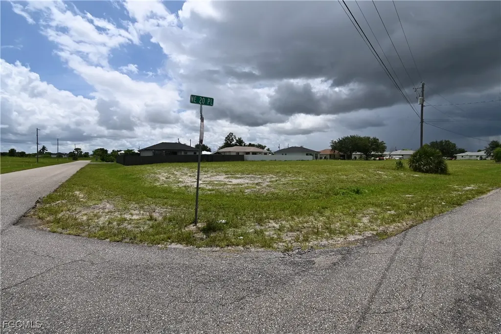 1206 NE 20th Place Cape Coral FL 33909