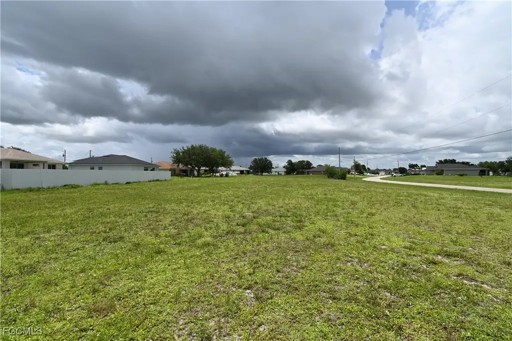 1206 NE 20th Place Cape Coral FL 33909