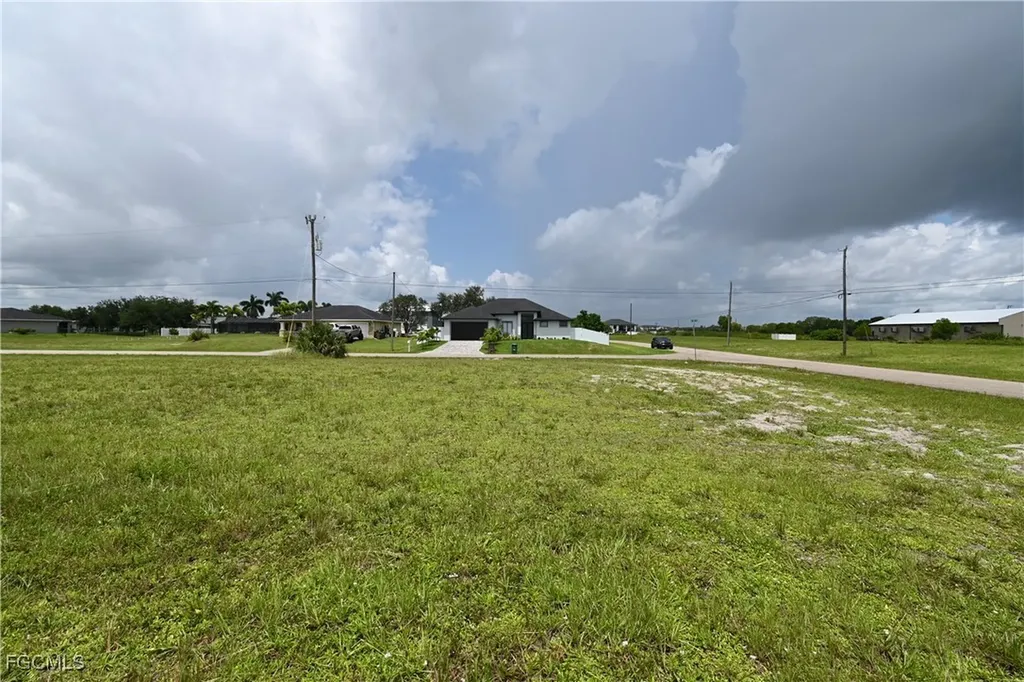 1206 NE 20th Place Cape Coral FL 33909