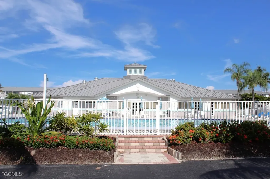 16575 Lake Circle Drive Fort Myers FL 33908