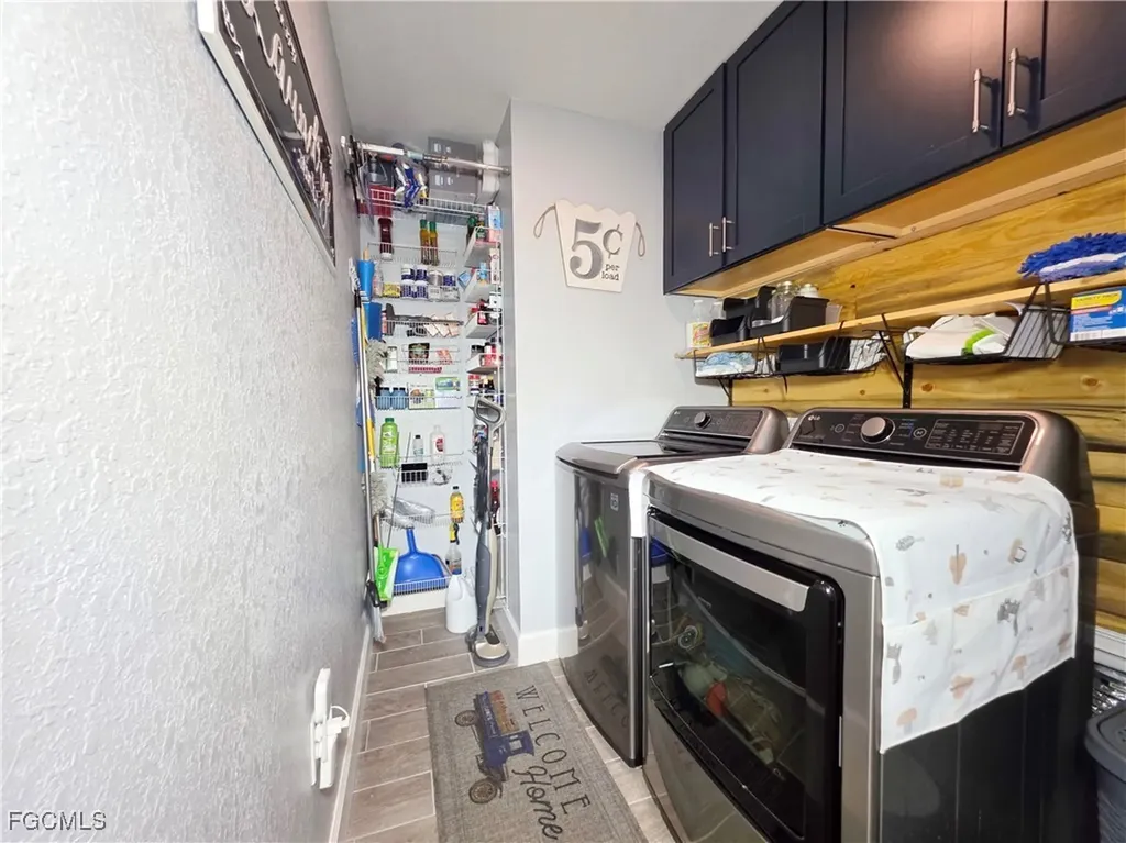 2727 NW 29th Terrace Cape Coral FL 33993