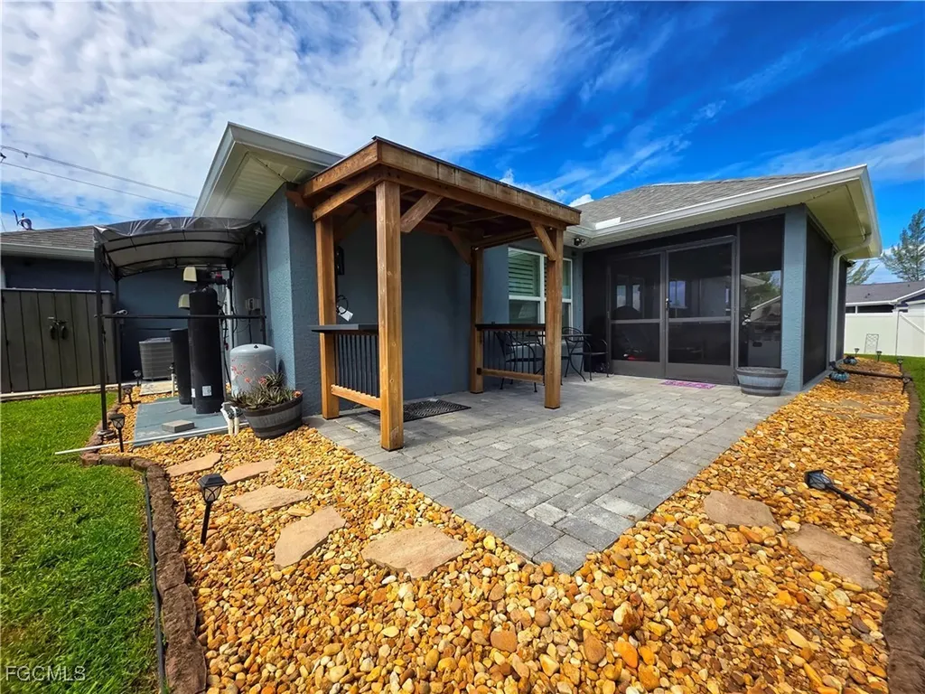 2727 NW 29th Terrace Cape Coral FL 33993