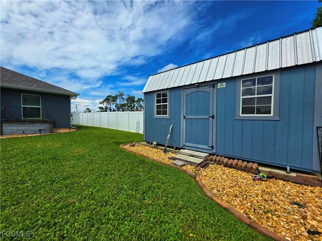 2727 NW 29th Terrace Cape Coral FL 33993