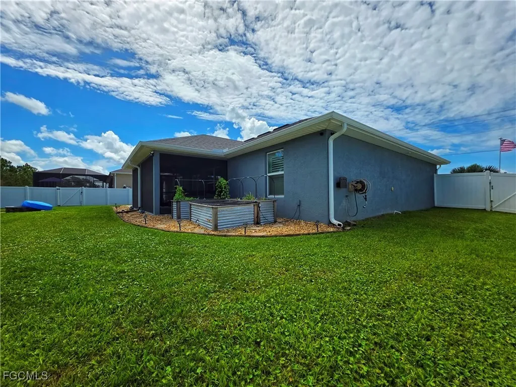 2727 NW 29th Terrace Cape Coral FL 33993