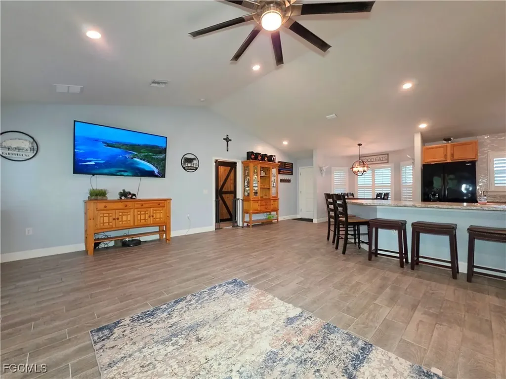 2727 NW 29th Terrace Cape Coral FL 33993