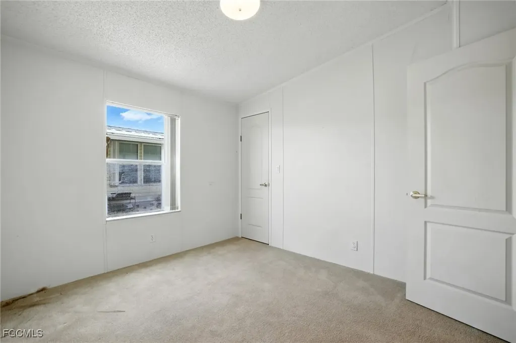 5270 Manatee Bay Lane Fort Myers FL 33905