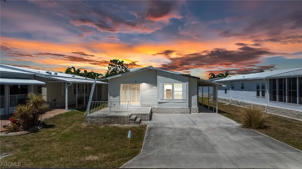 5270 Manatee Bay Lane Fort Myers FL 33905