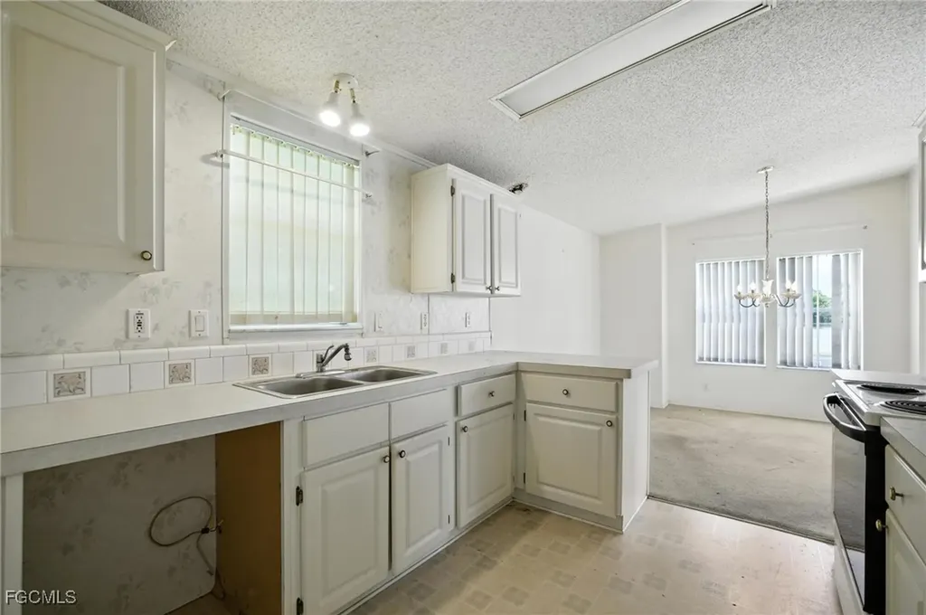 5270 Manatee Bay Lane Fort Myers FL 33905