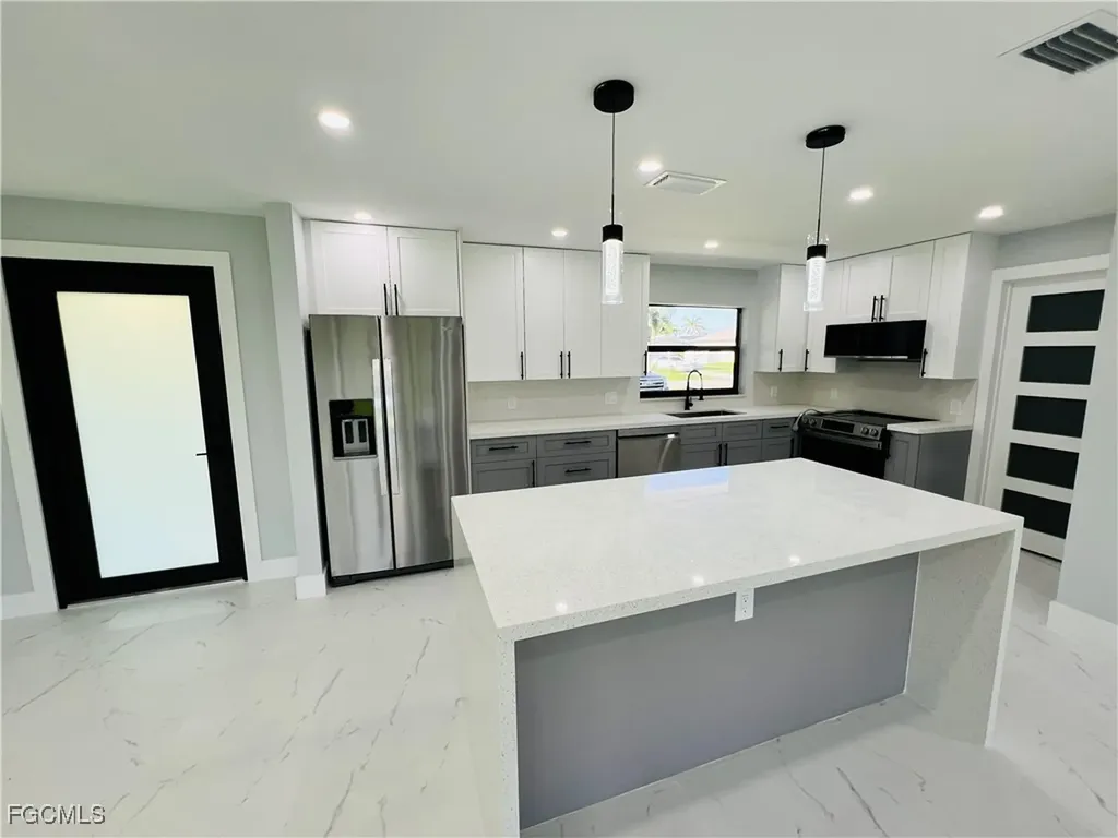 235 SE 44th Street Cape Coral FL 33904