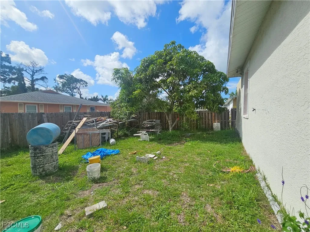 2912 Woodside Avenue Naples FL 34112