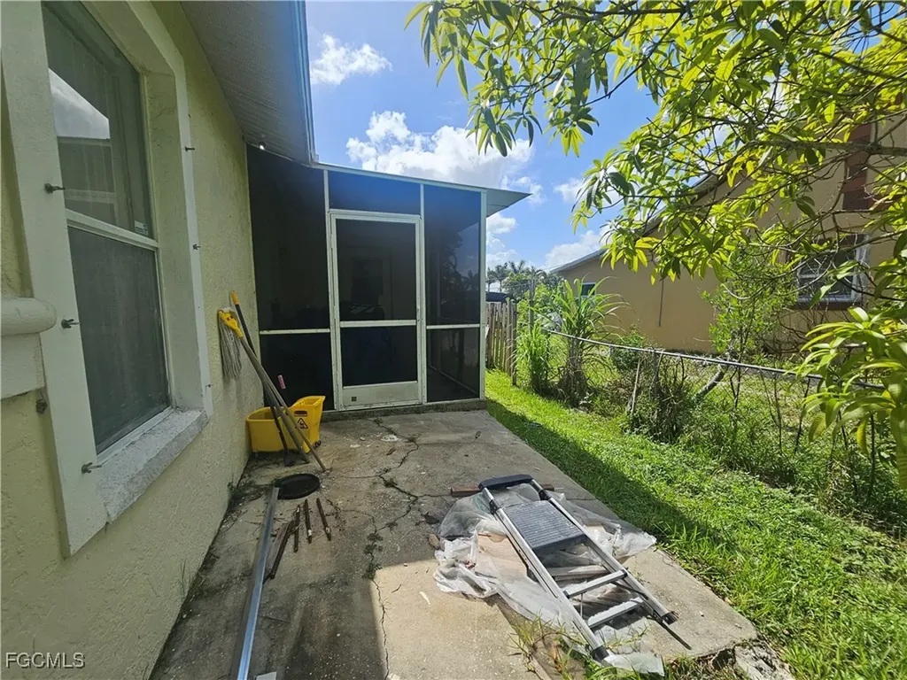 2912 Woodside Avenue Naples FL 34112