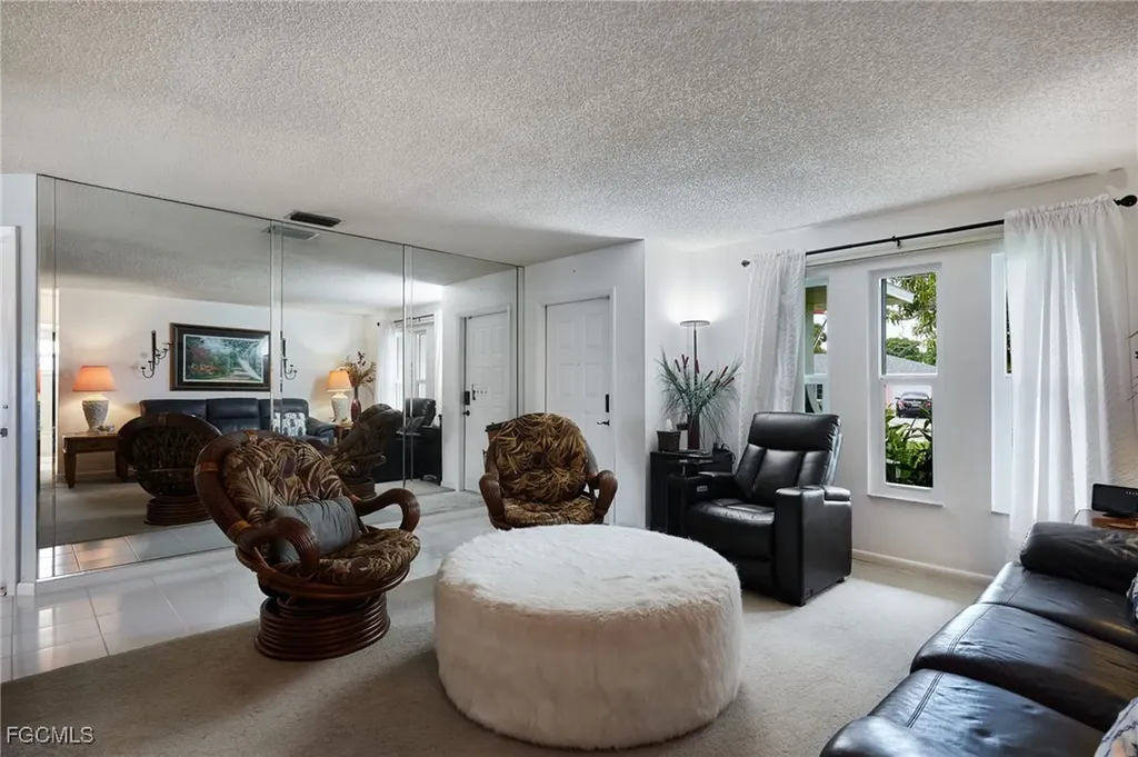 901 SE 23rd Terrace Cape Coral FL 33990