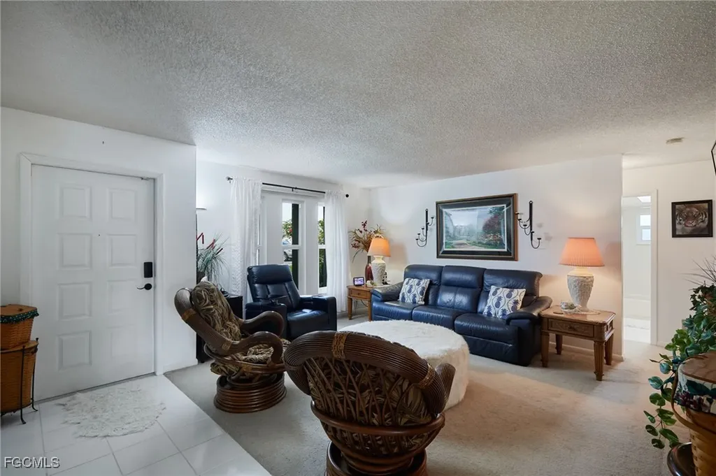 901 SE 23rd Terrace Cape Coral FL 33990