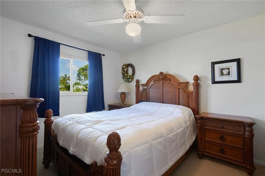 901 SE 23rd Terrace Cape Coral FL 33990