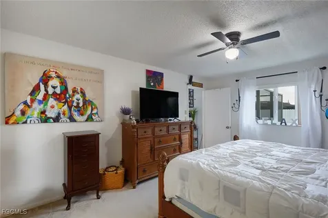 901 SE 23rd Terrace Cape Coral FL 33990