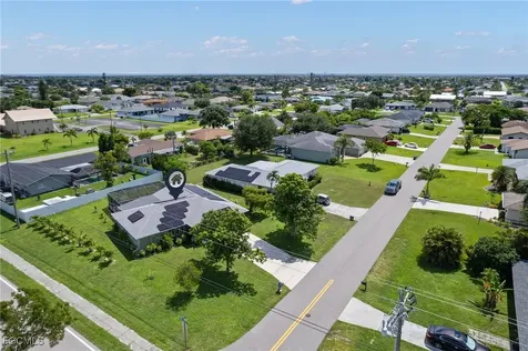 901 SE 23rd Terrace Cape Coral FL 33990
