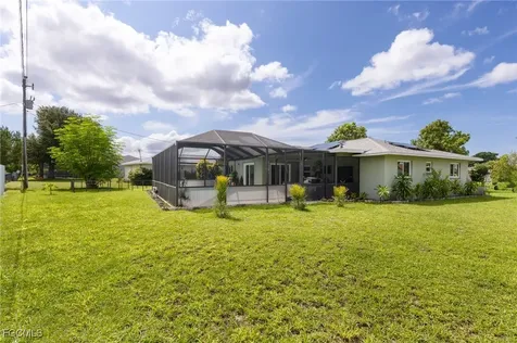 901 SE 23rd Terrace Cape Coral FL 33990