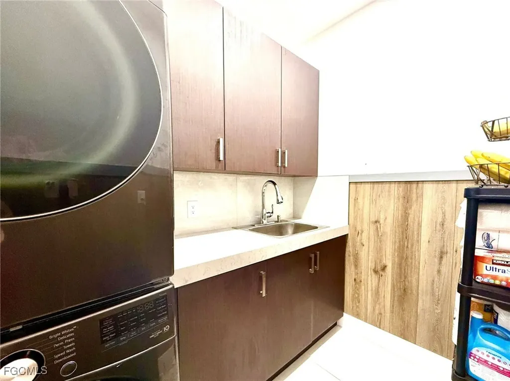 1806 NW 24th Avenue Cape Coral FL 33993