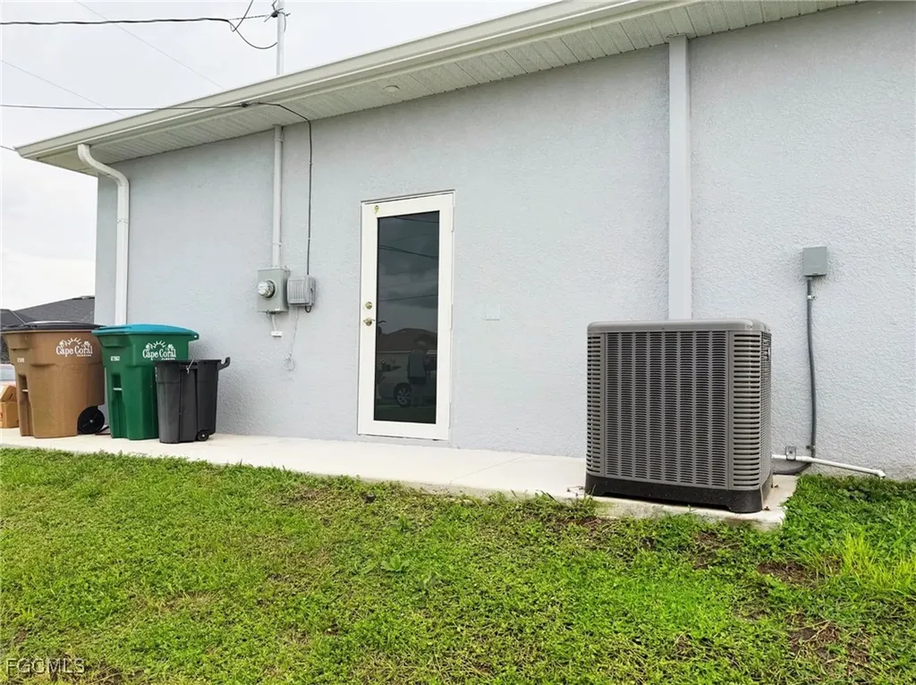 1806 NW 24th Avenue Cape Coral FL 33993