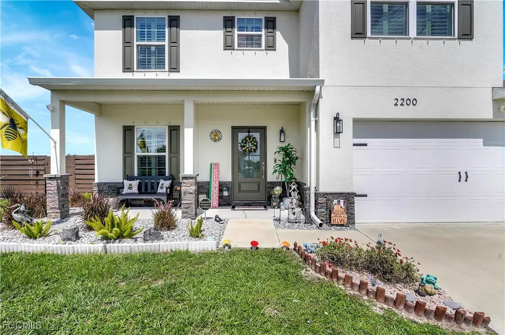 2200 NE Juanita Place Cape Coral FL 33909