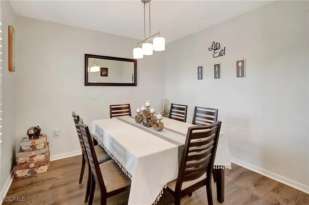 2200 NE Juanita Place Cape Coral FL 33909