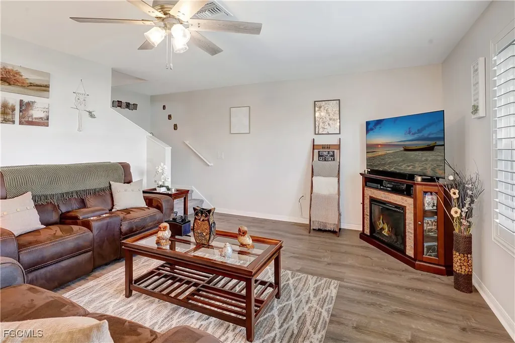 2200 NE Juanita Place Cape Coral FL 33909