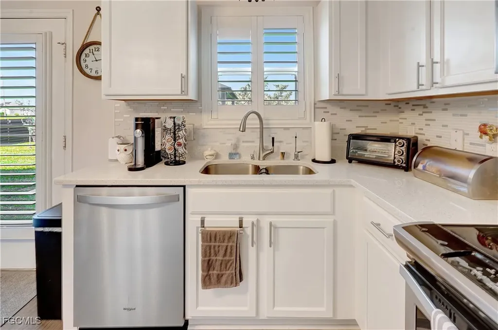 2200 NE Juanita Place Cape Coral FL 33909