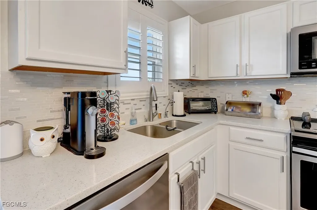 2200 NE Juanita Place Cape Coral FL 33909