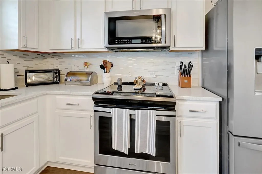 2200 NE Juanita Place Cape Coral FL 33909