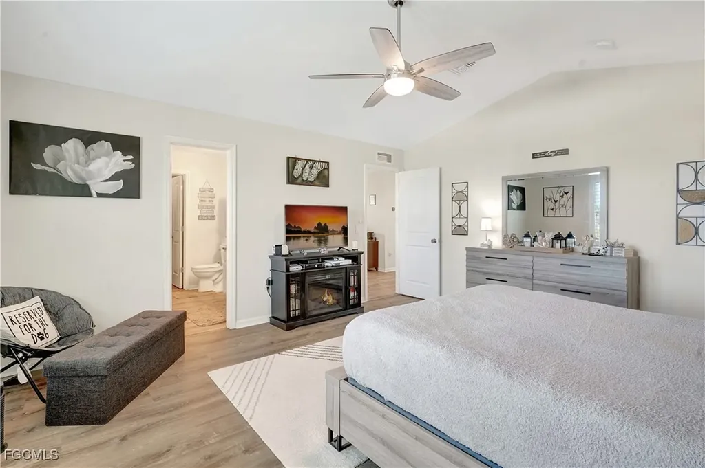 2200 NE Juanita Place Cape Coral FL 33909