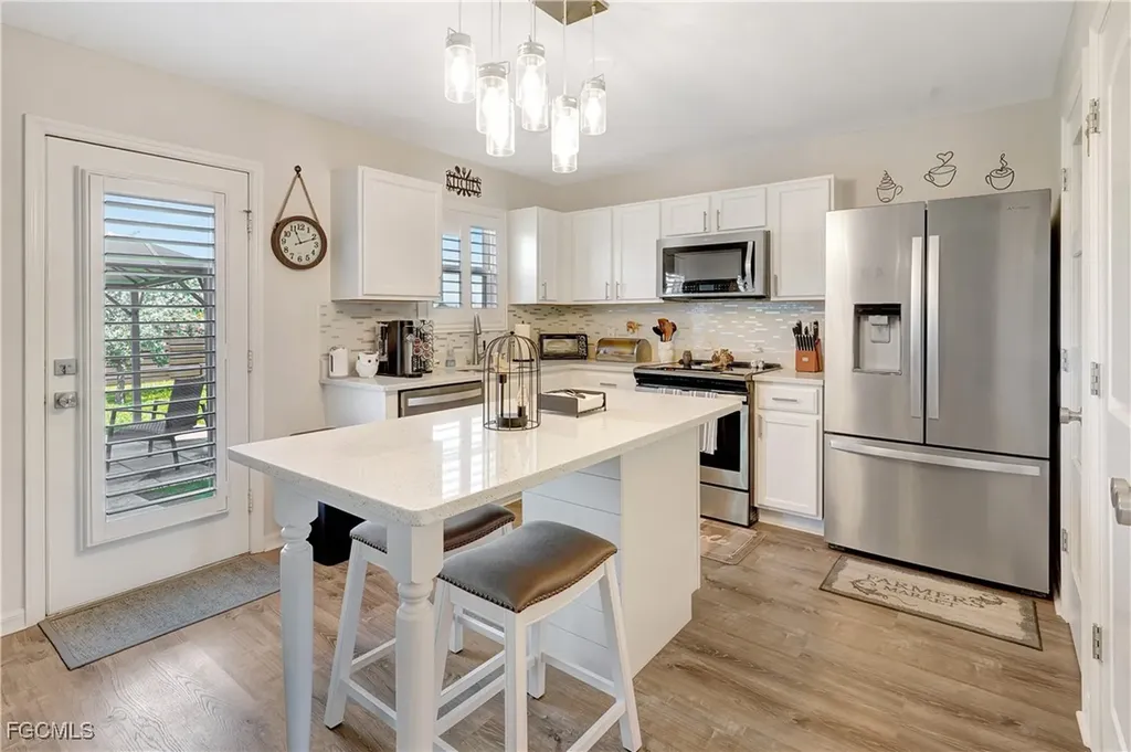 2200 NE Juanita Place Cape Coral FL 33909